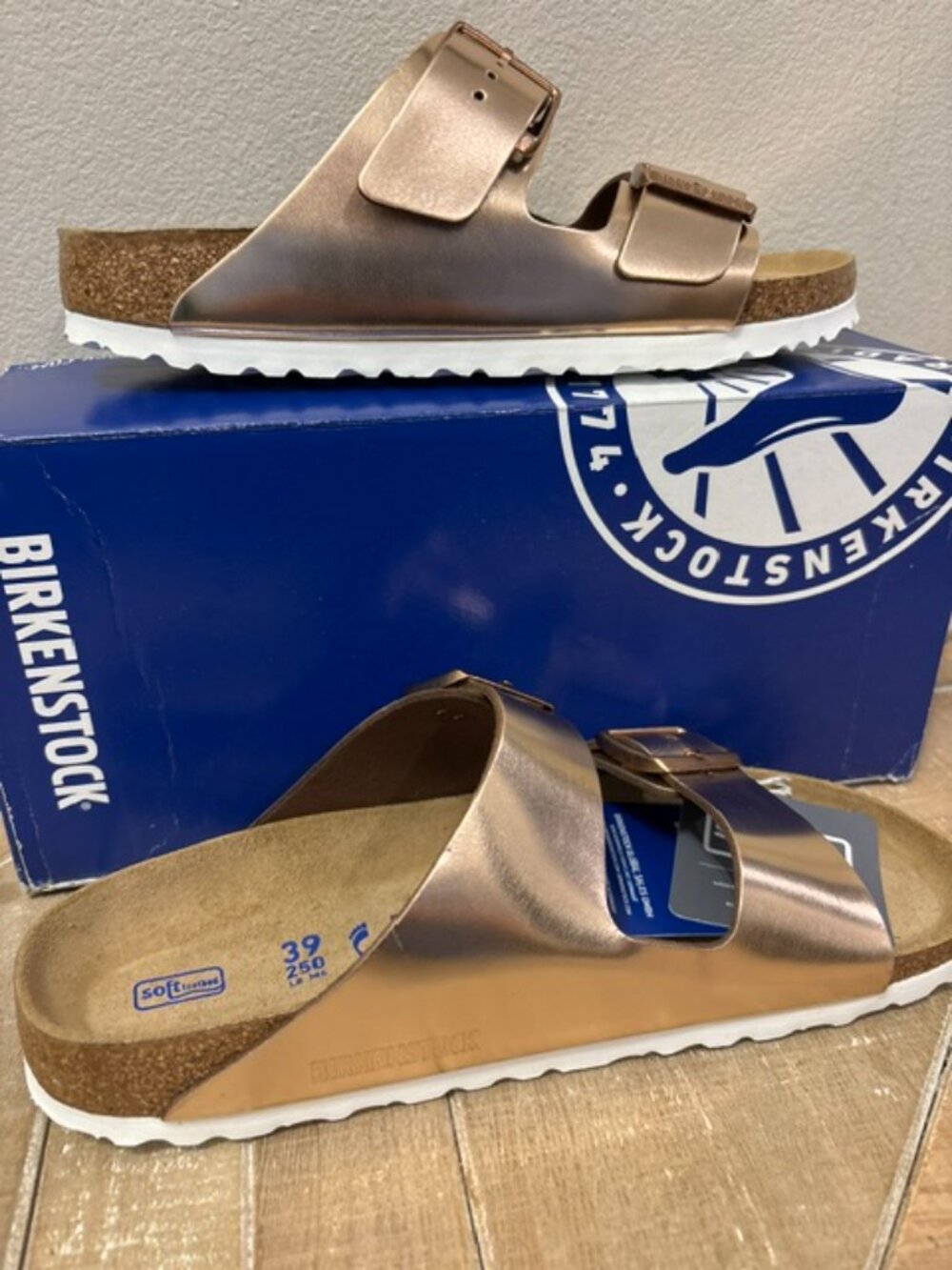 Birkenstock Arizona BS Metallic Copper Size: EU39/US8 Narrow Fit - Picture 4 of 7